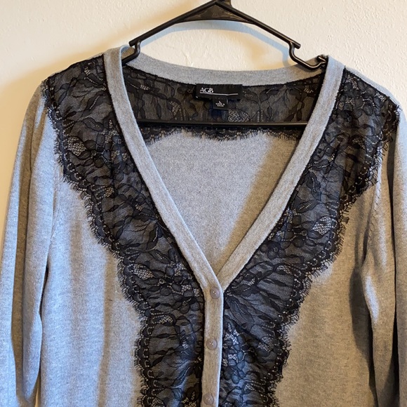 AGB L Lace Cardigan - Picture 3 of 4